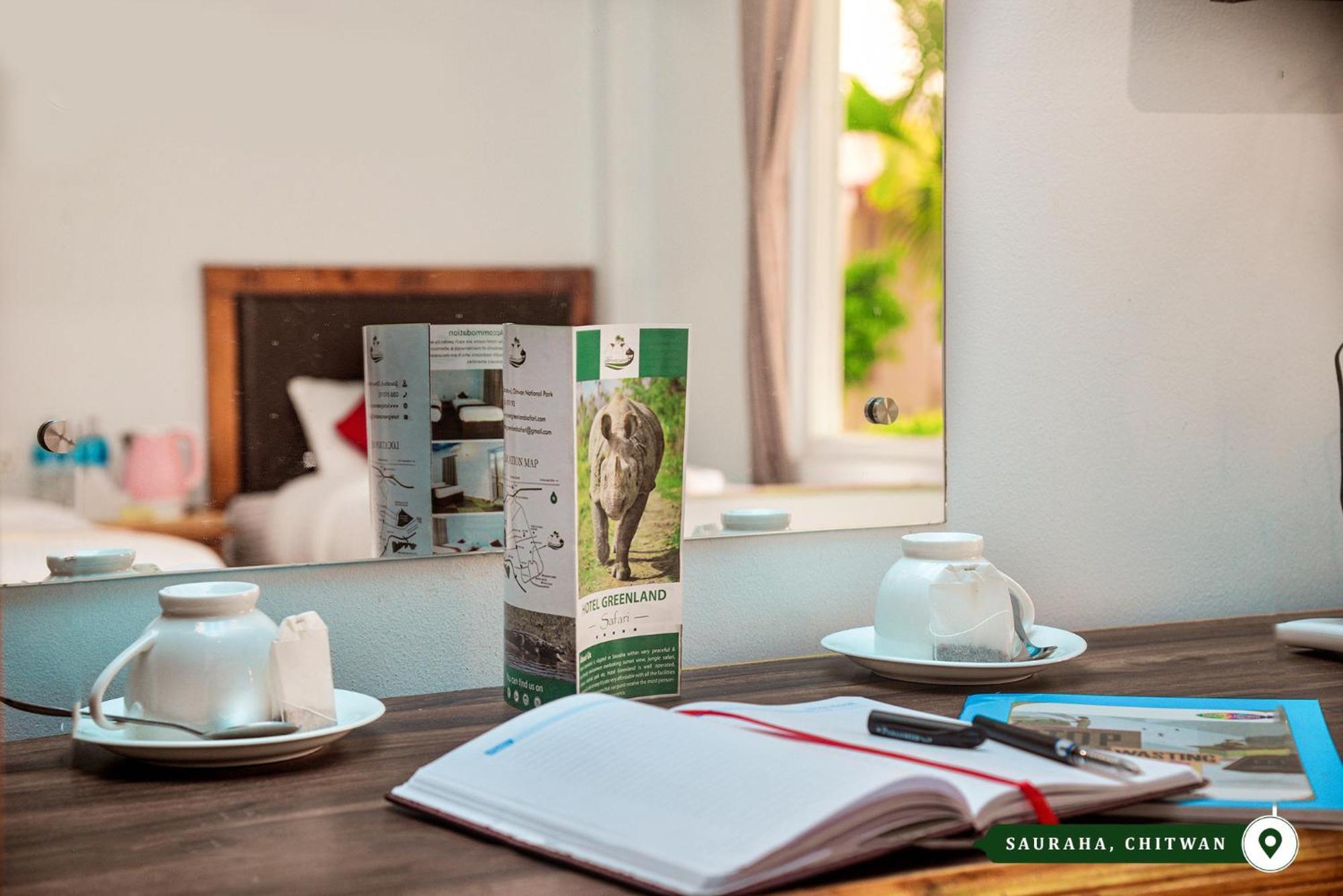 Greenland Safari, Sauraha Ngoại thất bức ảnh